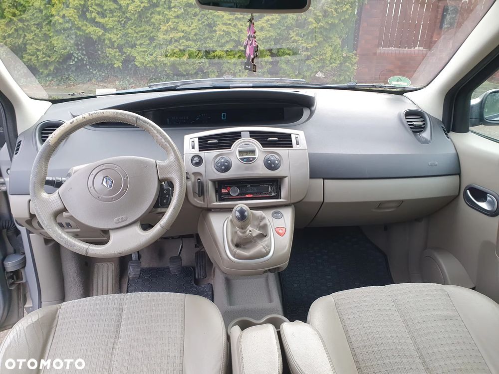 Renault Scenic 2.0 Confort Privilege - 7