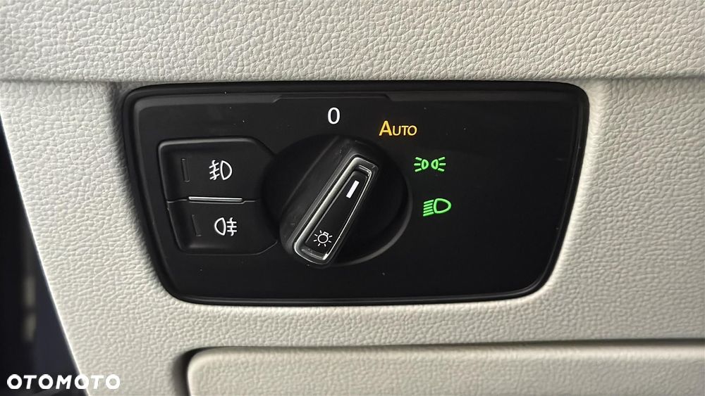 Volkswagen Passat 2.0 TDI EVO Elegance - 32