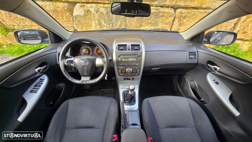 Toyota Corolla 1.4 D-4D - 9