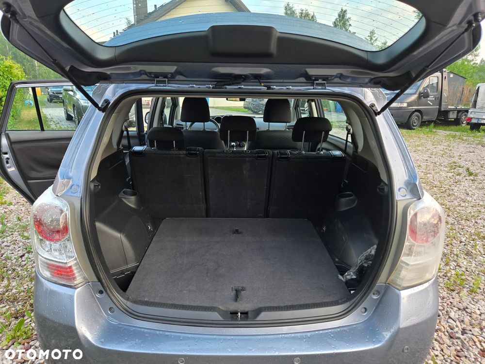 Toyota Verso 1.8 Sol - 16