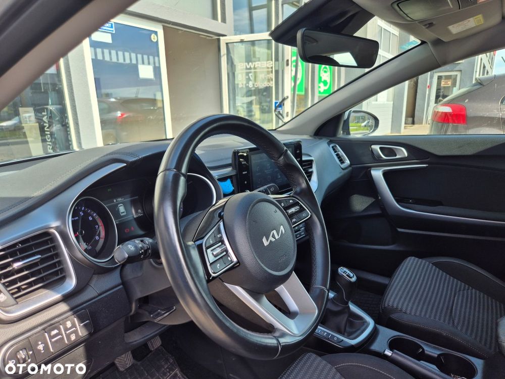 Kia Ceed 1.5 T-GDI M - 15