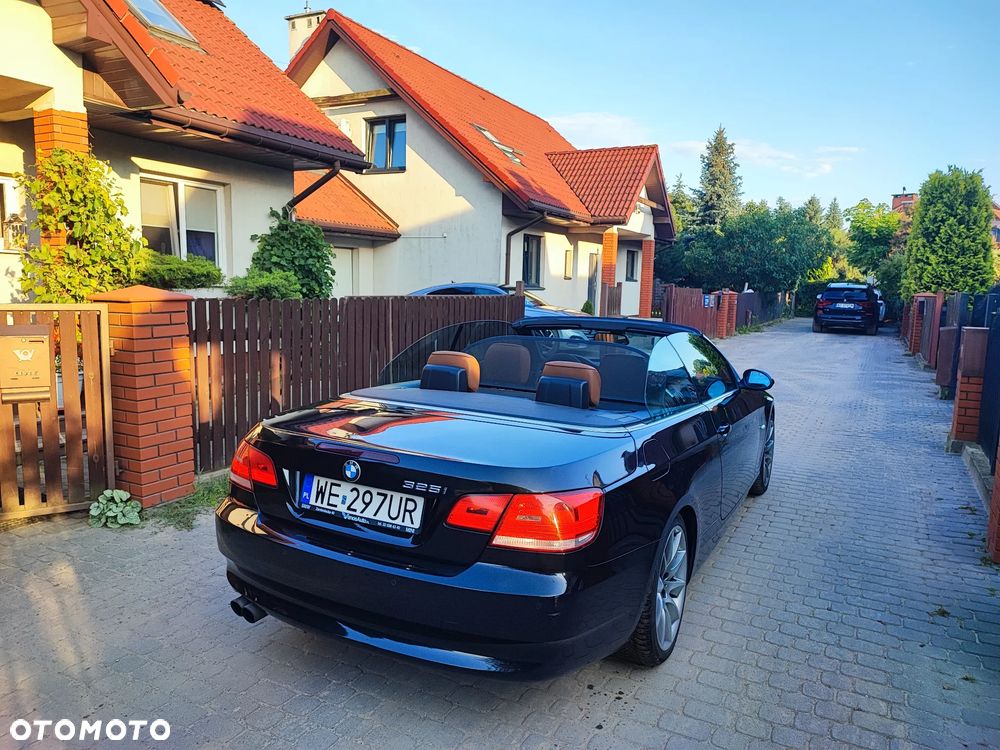 BMW Seria 3 325i - 4