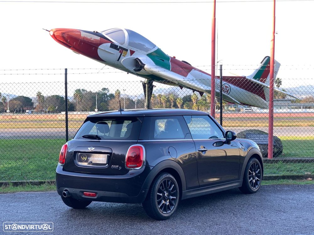 MINI 3 Portas One D - 5