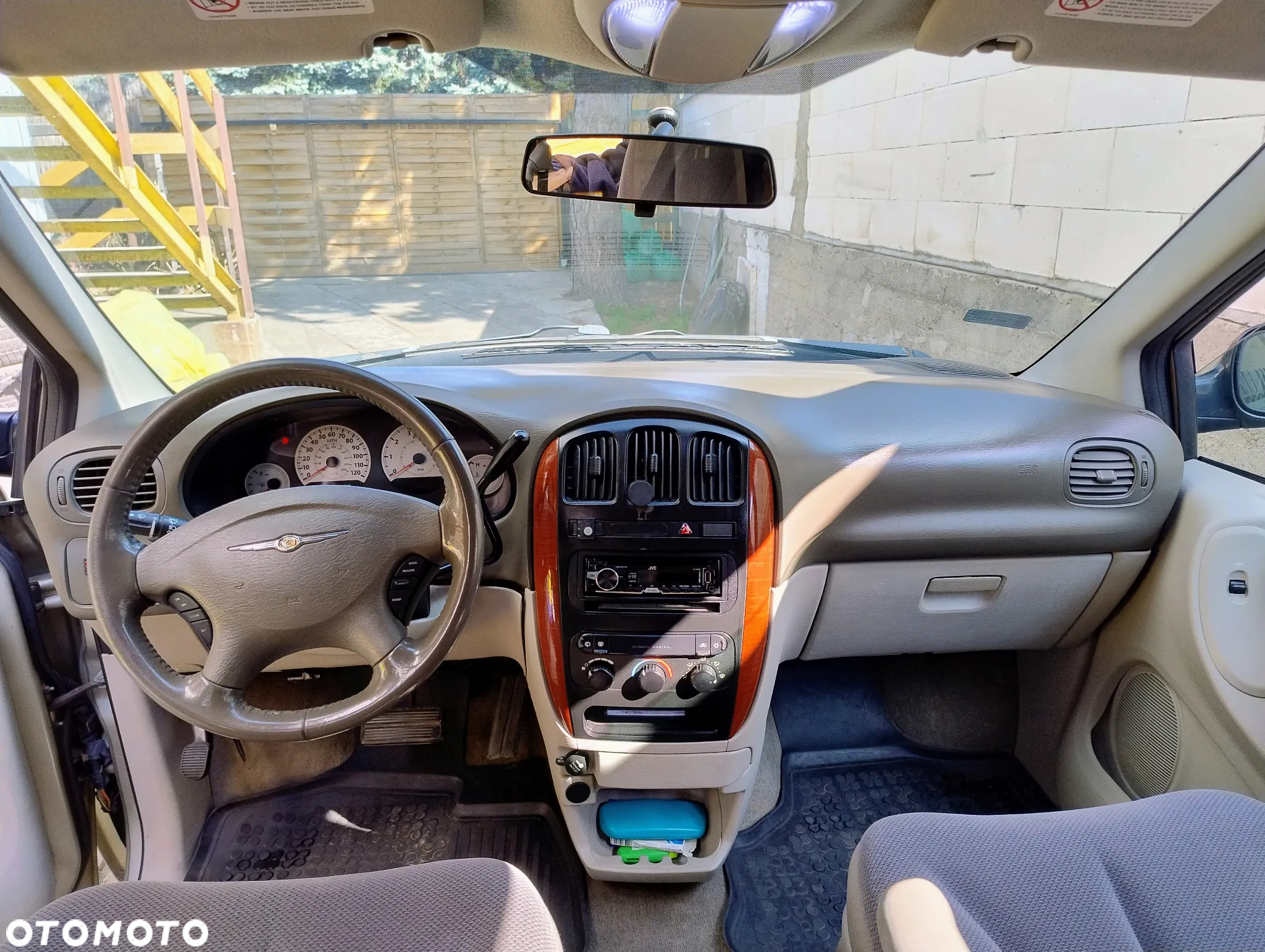 Chrysler Town & Country 3.3 - 21