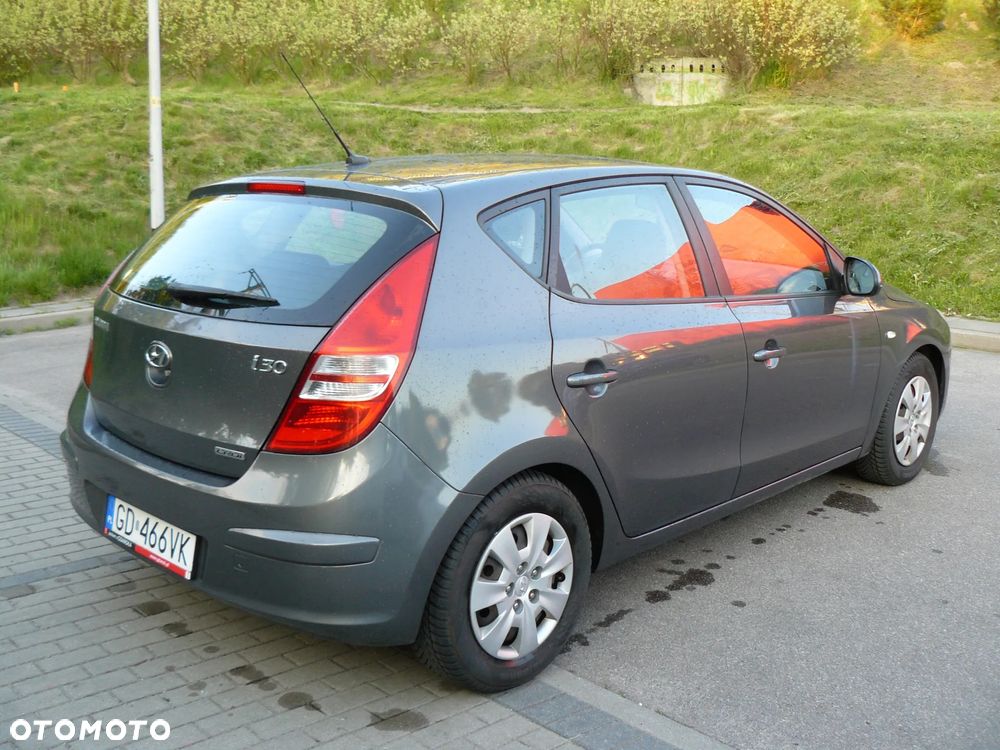 Hyundai i30 1.6 CRDi Classic + - 7
