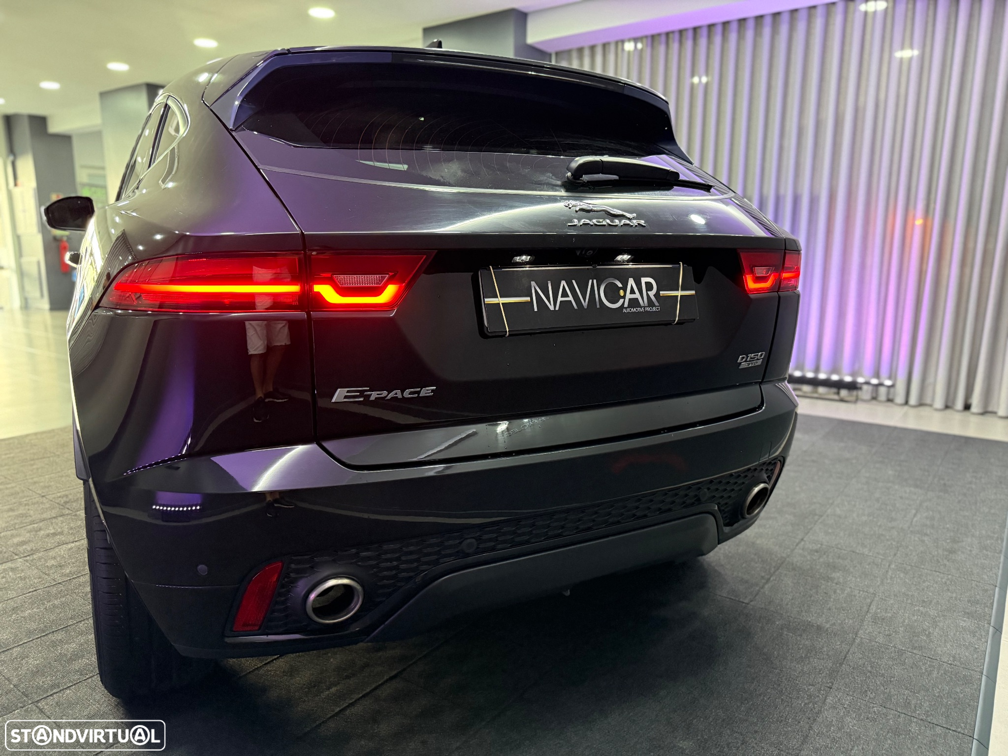 Jaguar E-Pace 2.0 i4D R-Dynamic S AWD Aut. - 12