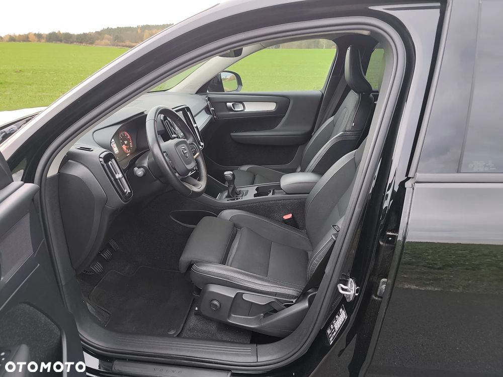 Volvo XC 40 T3 Momentum - 13