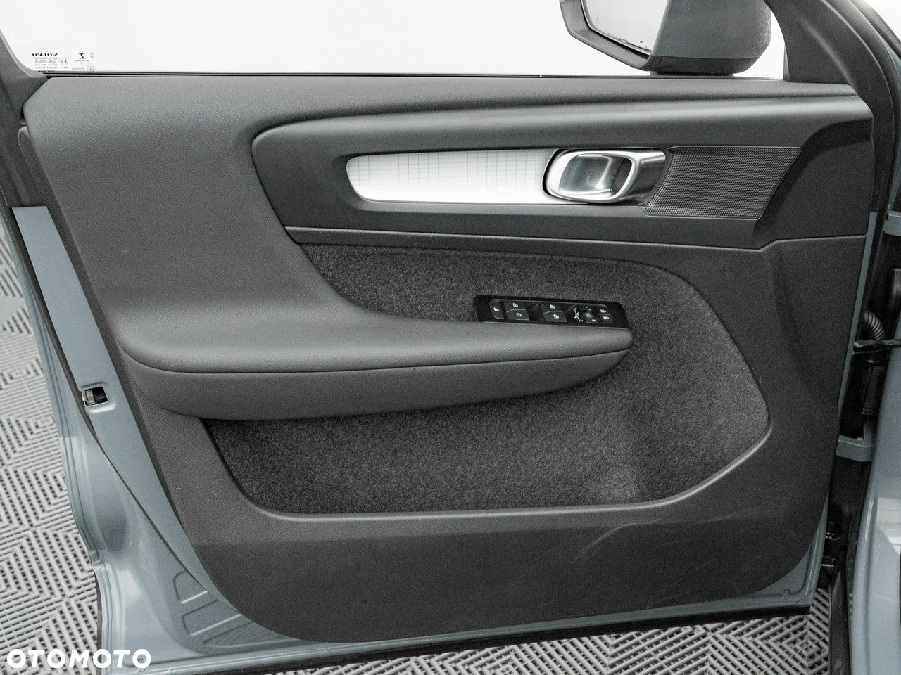 Volvo XC 40 T3 Momentum Pro - 13