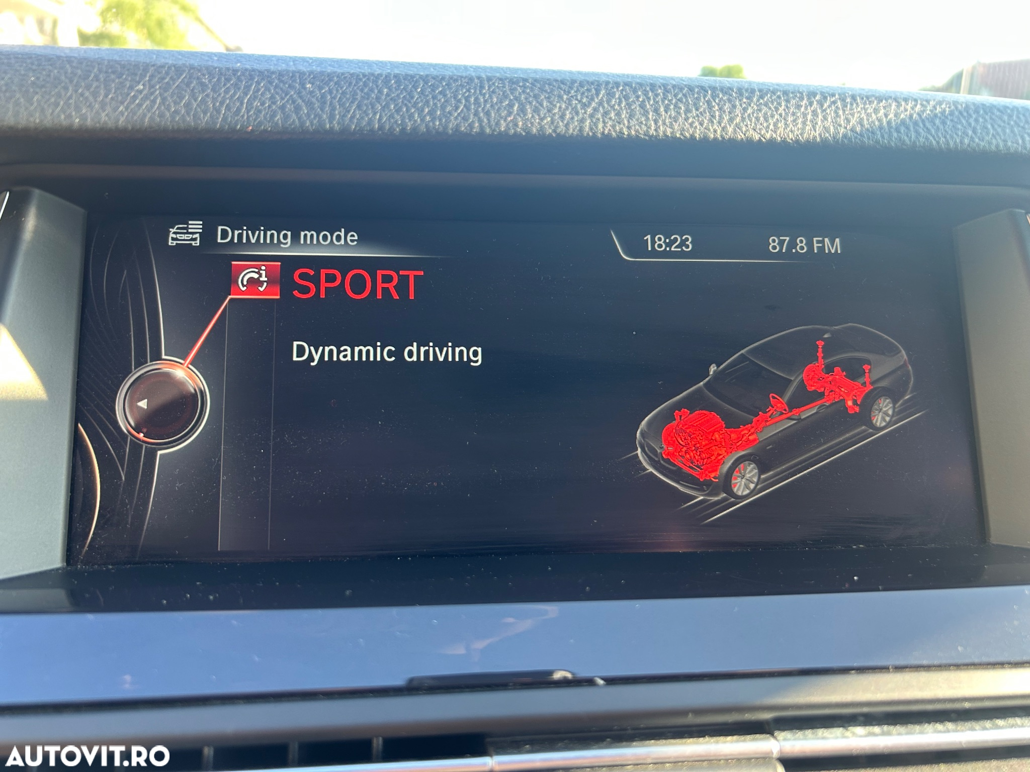 BMW Seria 5 525d xDrive AT - 15