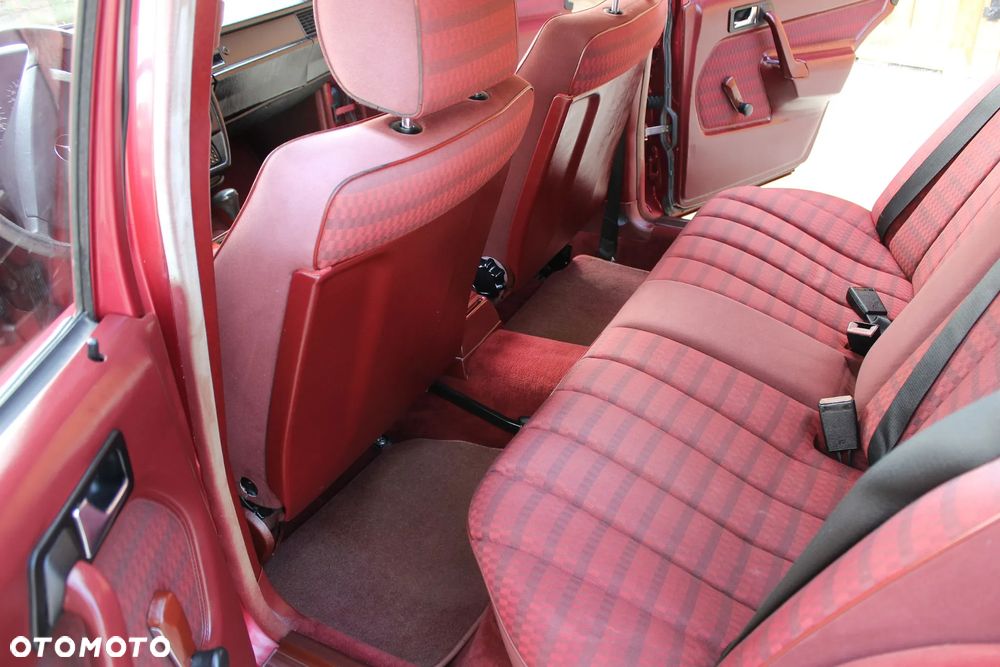 Mercedes-Benz W201 (190) - 26