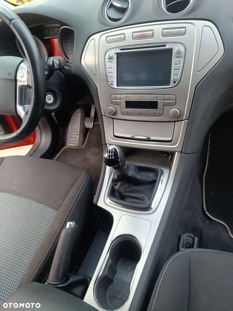 Ford Mondeo 1.6 Trend - 13