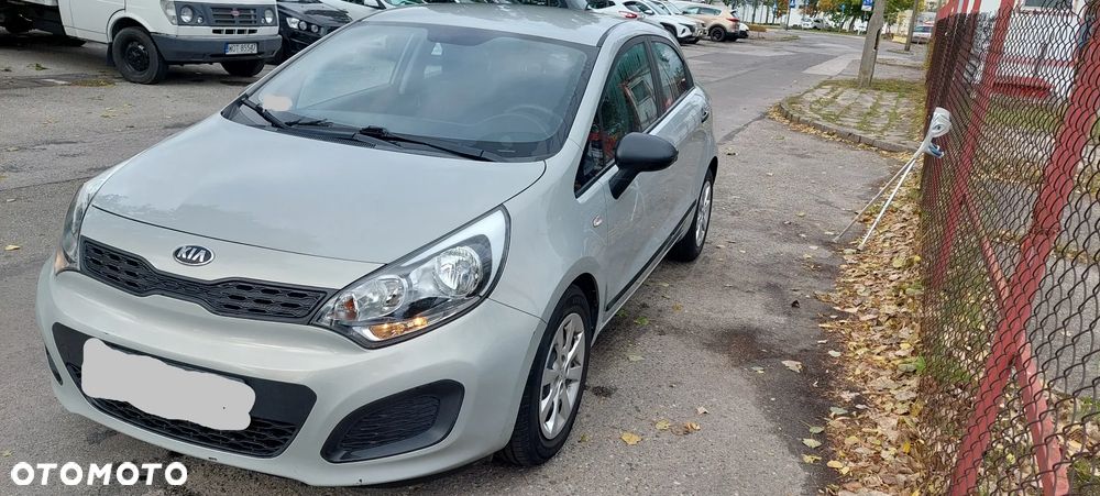 Kia Rio - 1