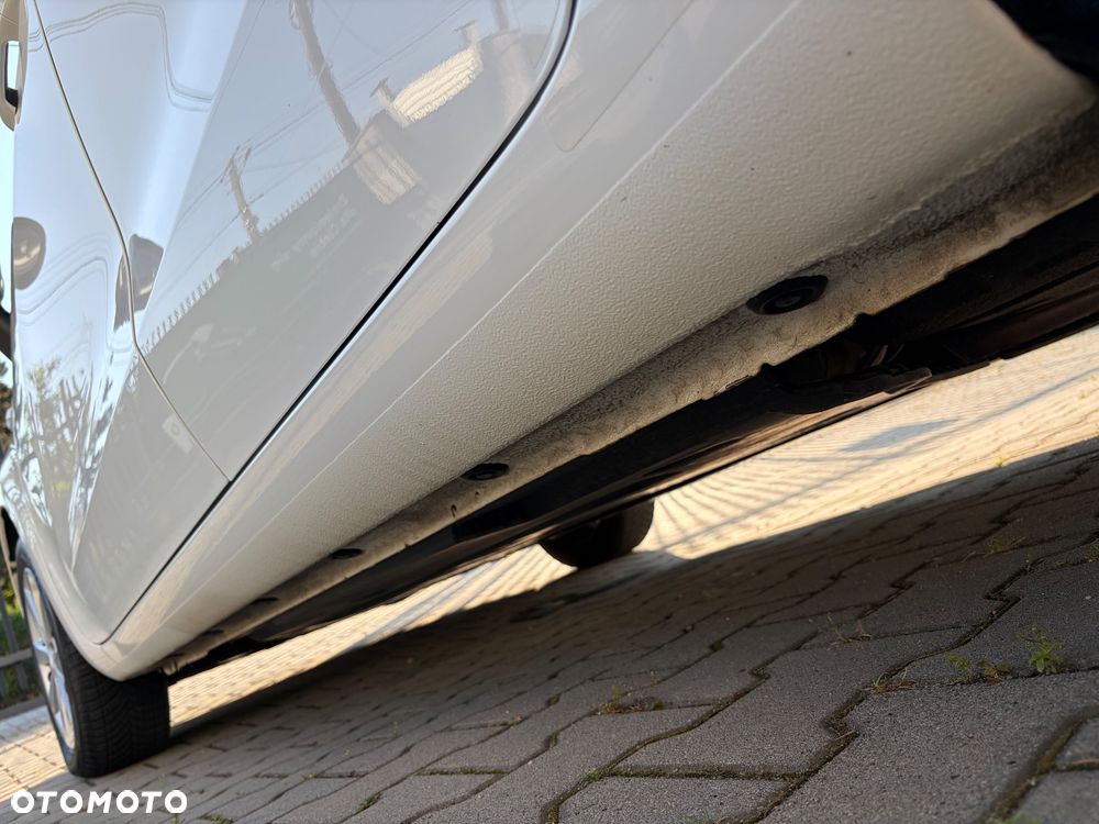 Kia Rio 1.1 crdi M - 27