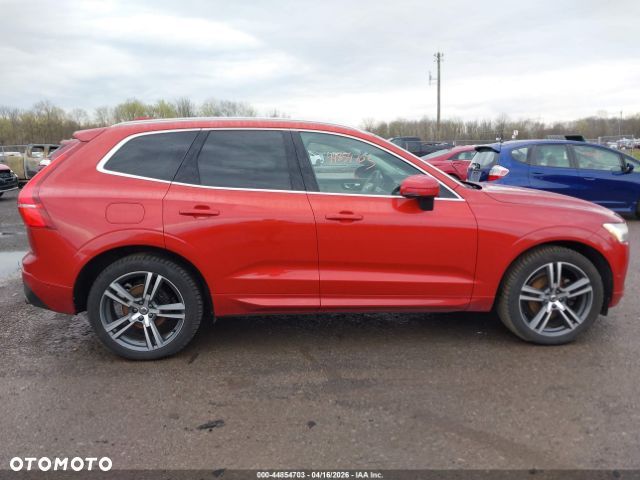 Volvo XC 60 T5 AWD Geartronic Momentum - 3