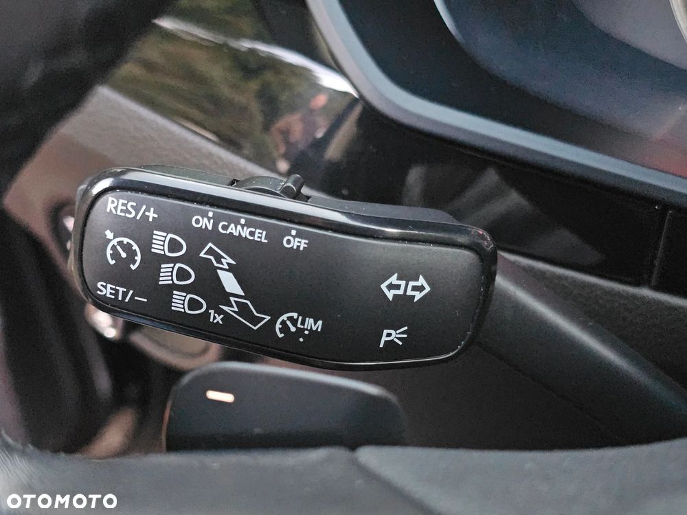 Skoda Superb 2.0 TDI L&K DSG - 29