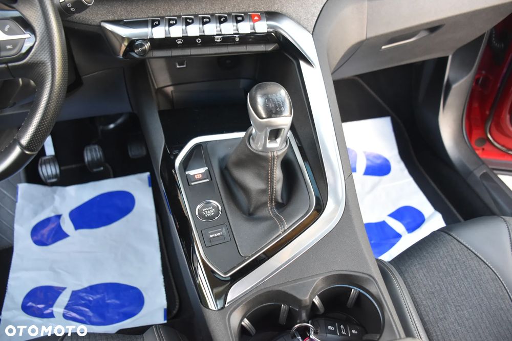 Peugeot 3008 1.5 BlueHDi GT S&S - 21
