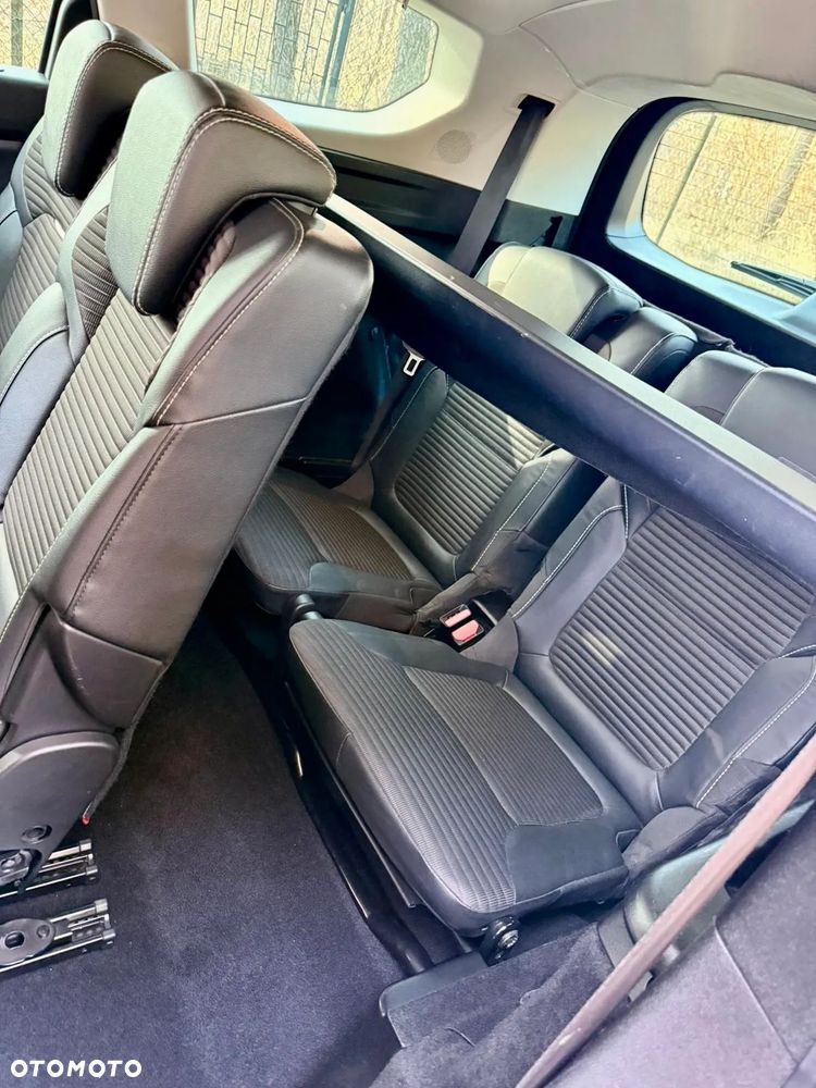 Renault Grand Scenic TCe 140 GPF EDC INTENS - 24