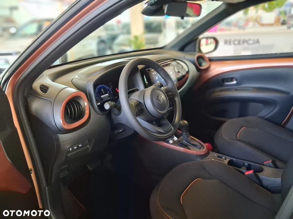 Toyota Aygo X Hybrid 1.5 Style e-CVT - 13