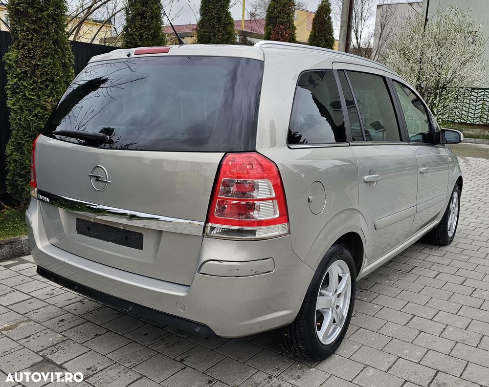 Opel Zafira 1.8 Easytronic Cosmo - 3