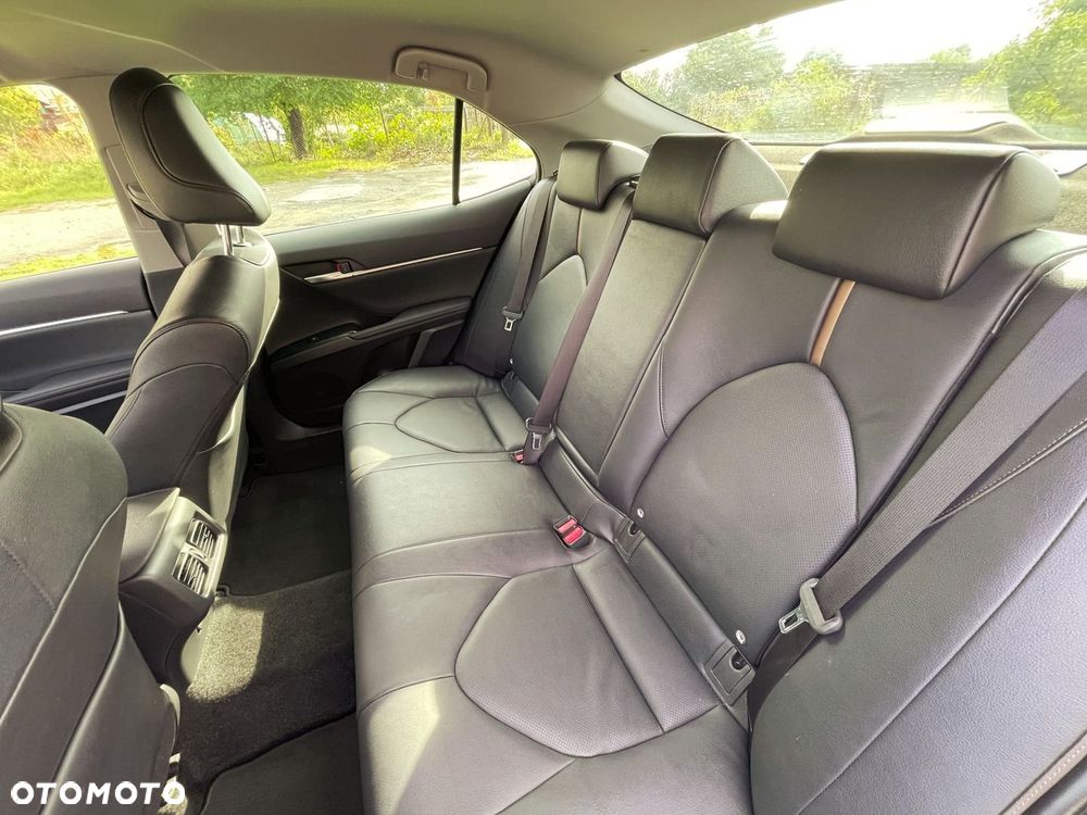 Toyota Camry 2.5 Hybrid Executive CVT - 10