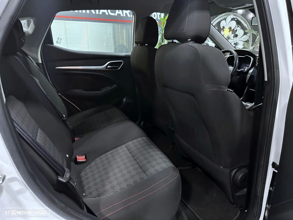 MG ZS Standard Luxury - 23