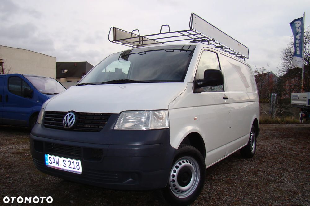 Volkswagen Transporter - 1