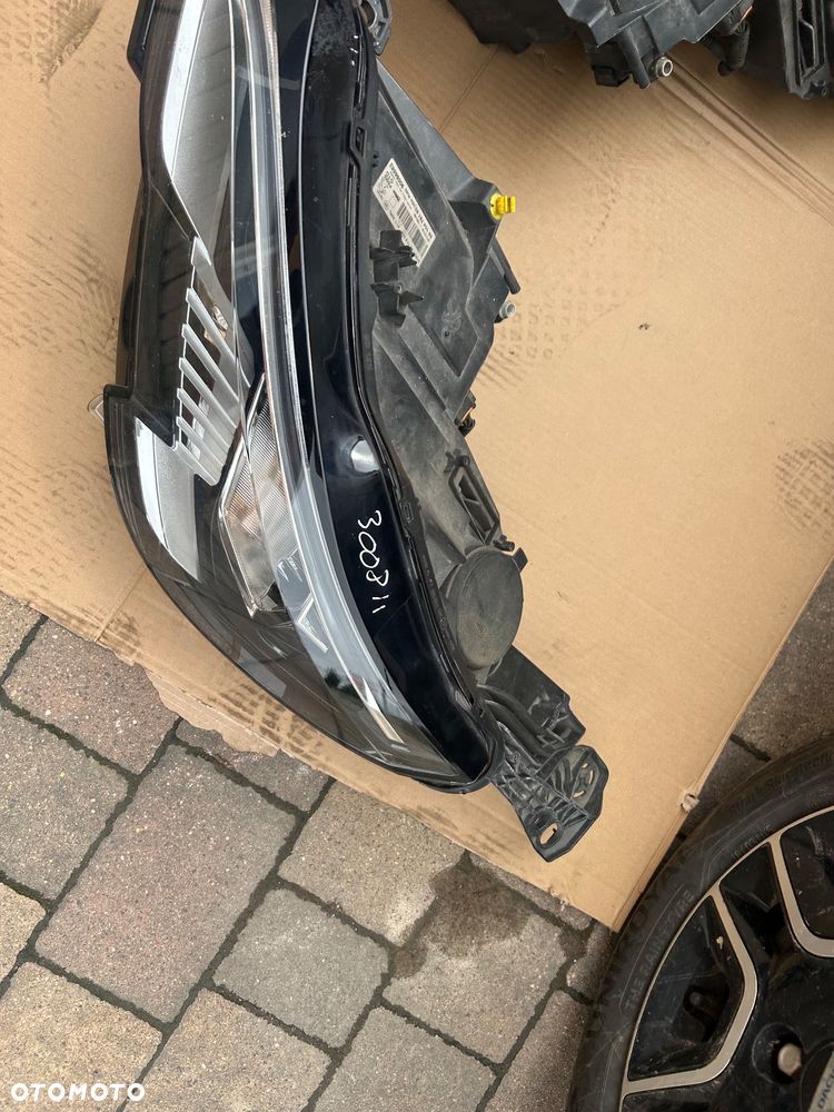 Peugeot 3008 II lampa lewy przód prawy przód 9810478180 9810478080 - 6