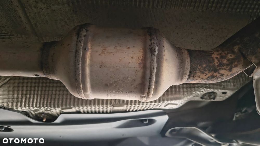 Skoda RAPID 1.2 TSI Active - 27