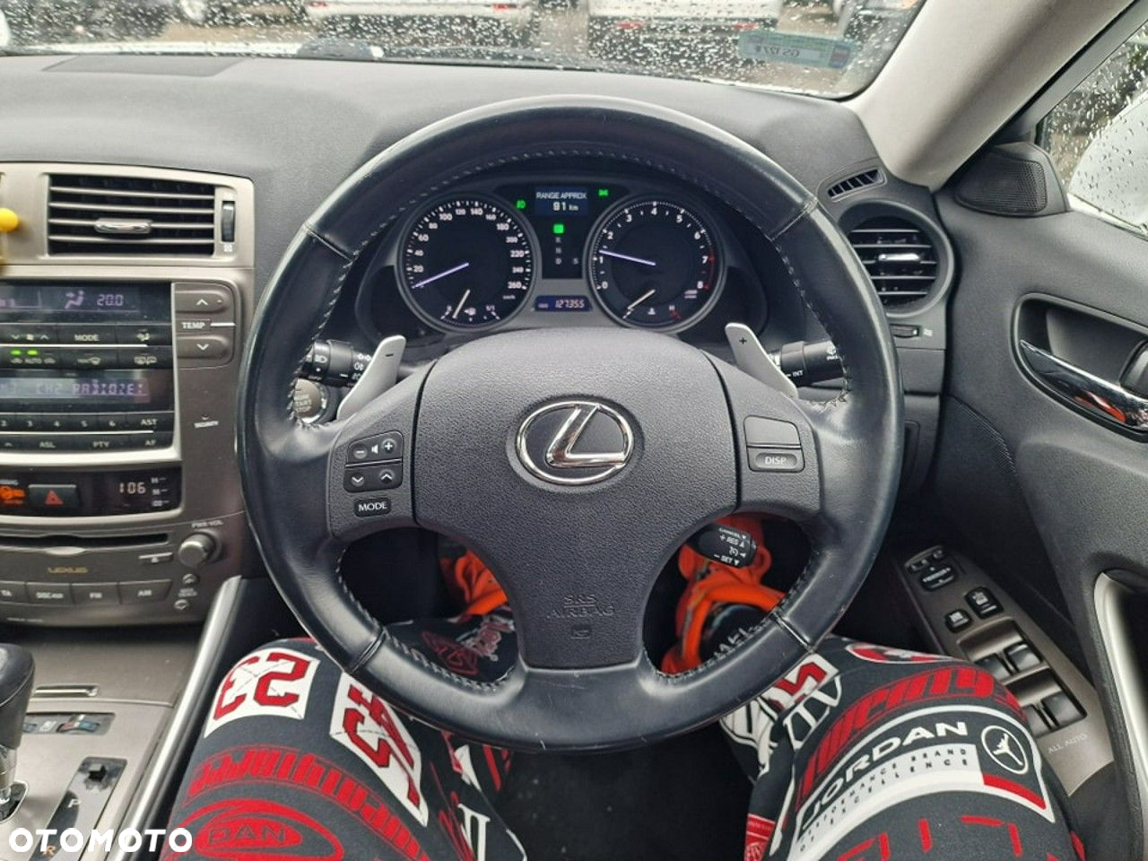 Lexus IS - 10