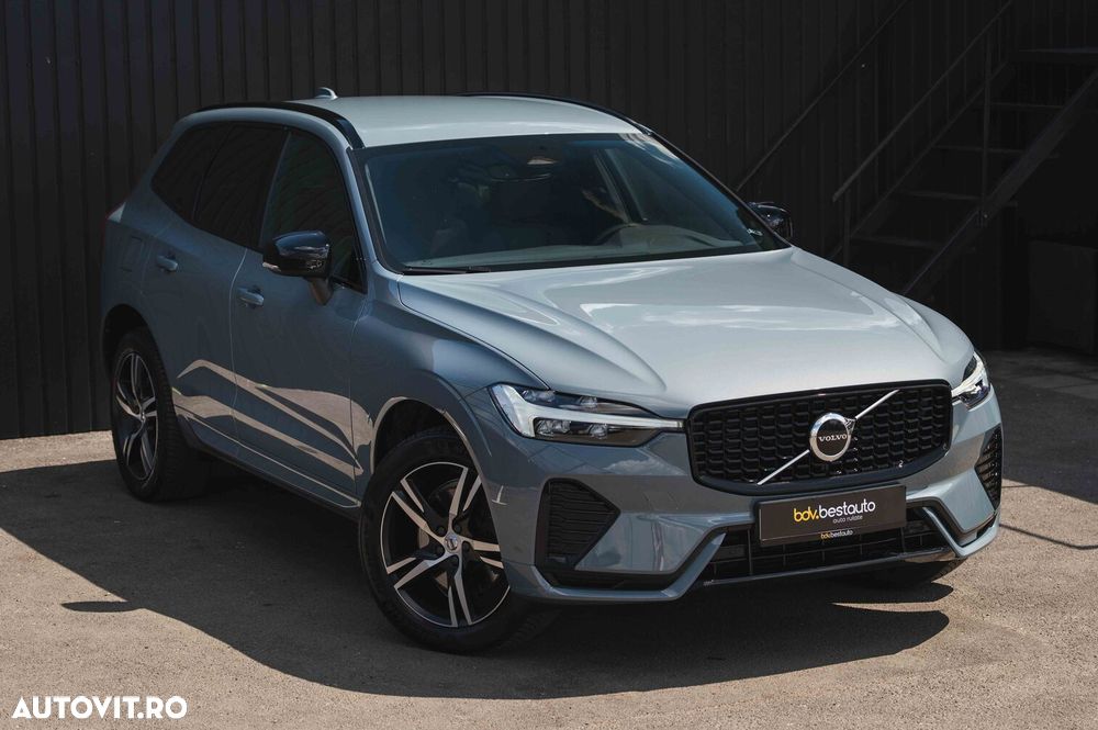 Volvo XC 60 B4 MHEV AT8 AWD R-Design - 4