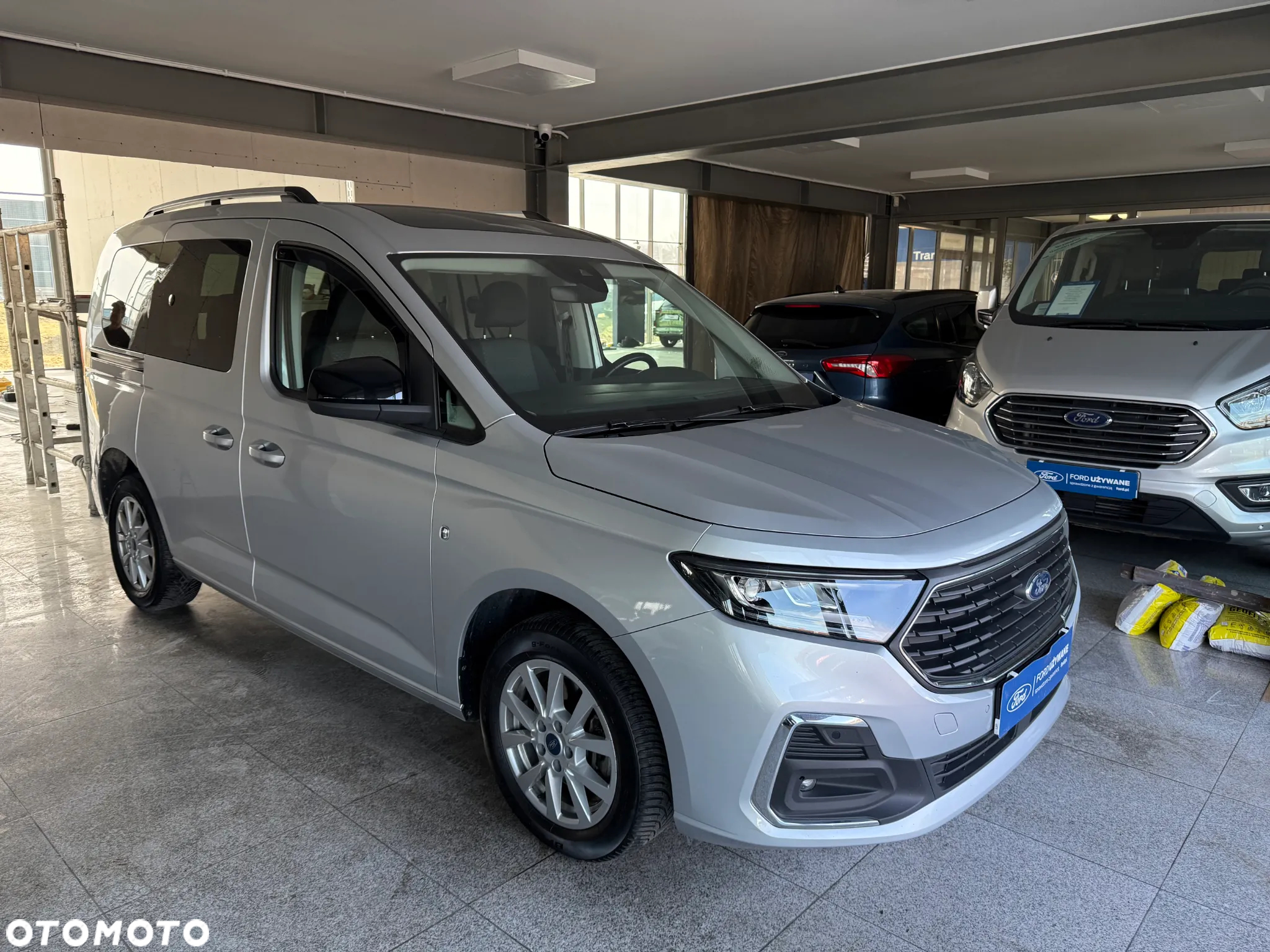 Ford Tourneo Connect 2.0 EcoBlue Titanium - 4