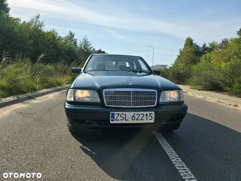 Mercedes-Benz Klasa C 180 Classic - 4