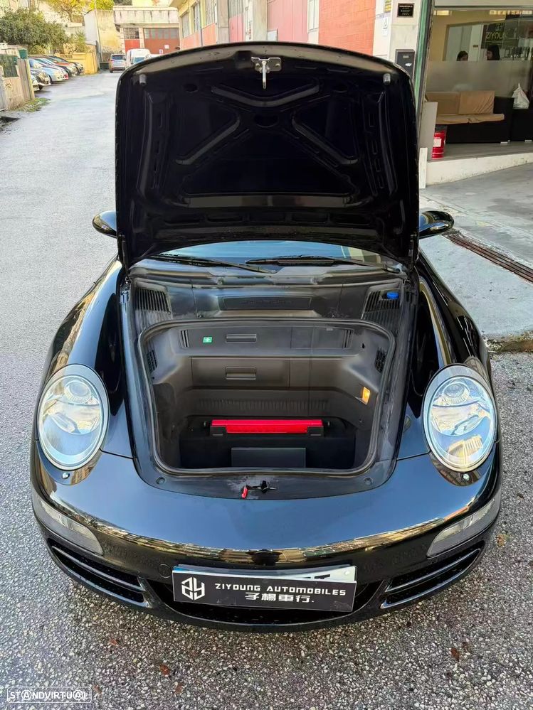 Porsche 911 (997) Carrera - 7