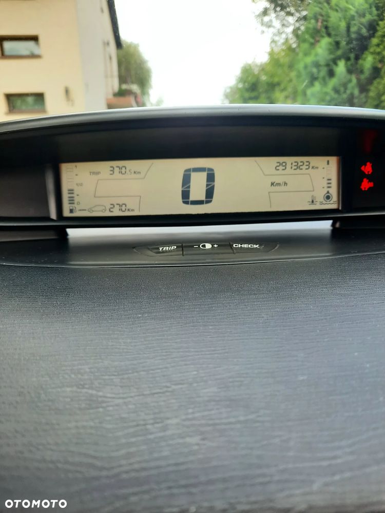 Citroën C4 1.6 16V VTR - 8