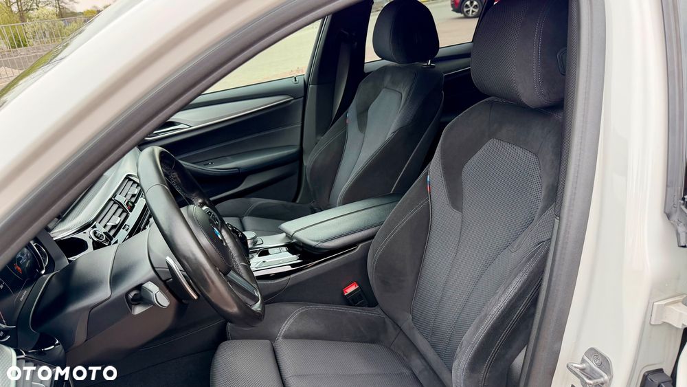 BMW Seria 5 520d xDrive M Sport sport - 18