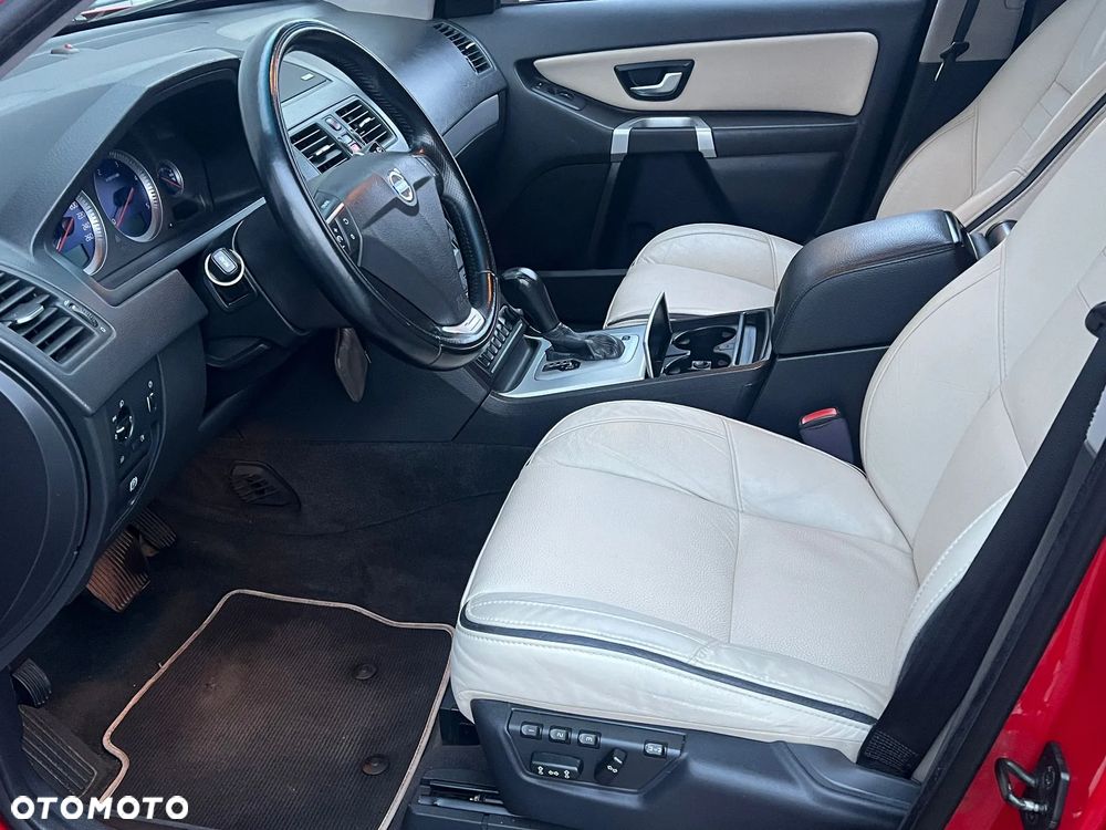 Volvo XC 90 - 9