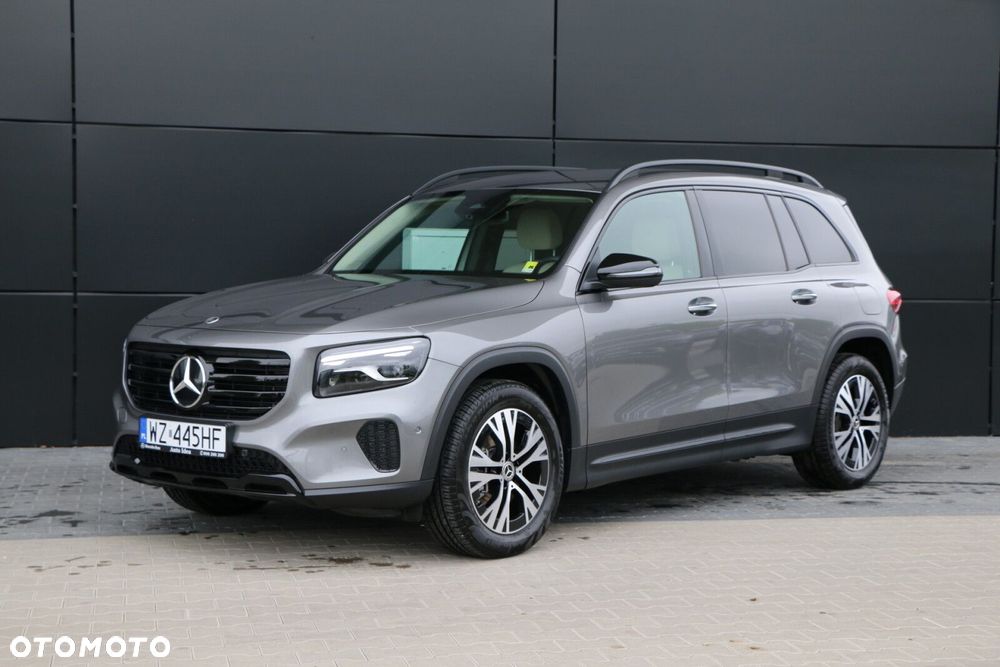 Mercedes-Benz GLB - 1