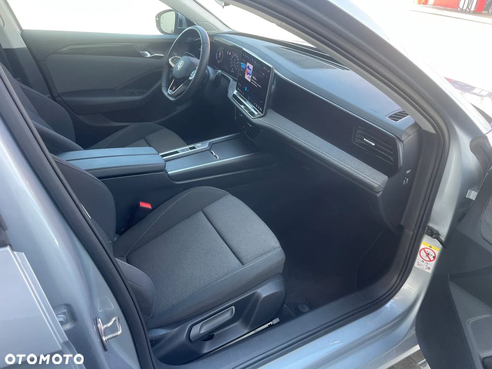 Volkswagen Passat - 10