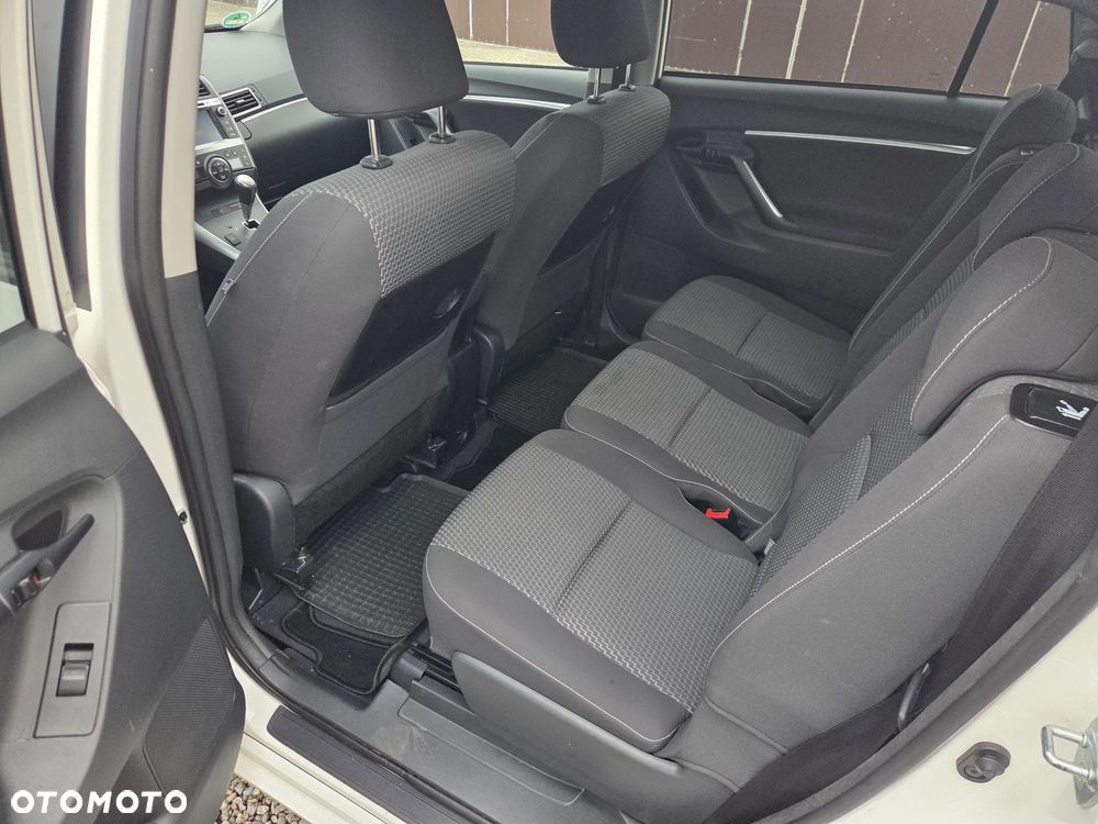 Toyota Verso 1.8 Multidrive Edition - 10