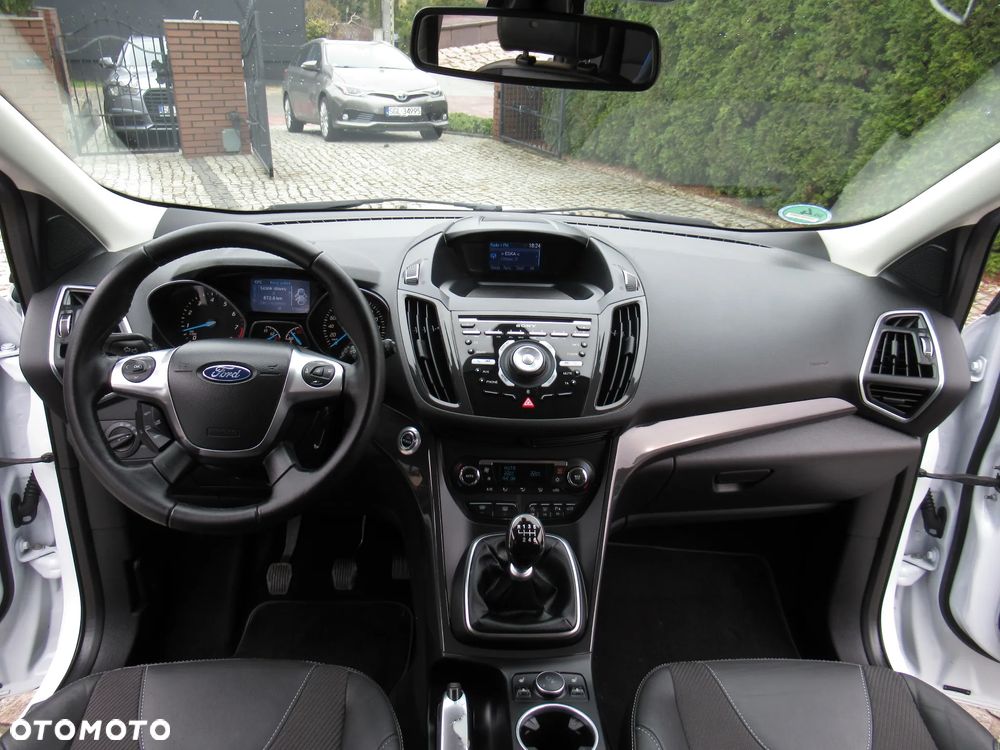 Ford Kuga 1.6 EcoBoost 2x4 Titanium - 33