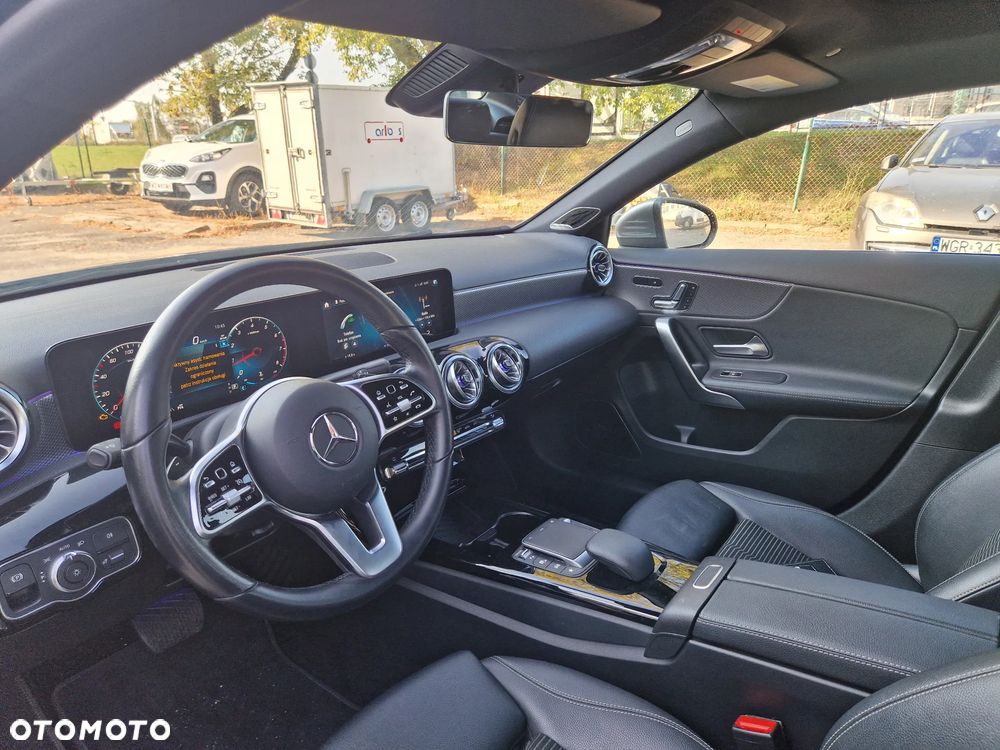 Mercedes-Benz Klasa A 180 Progressive 7G-DCT - 9