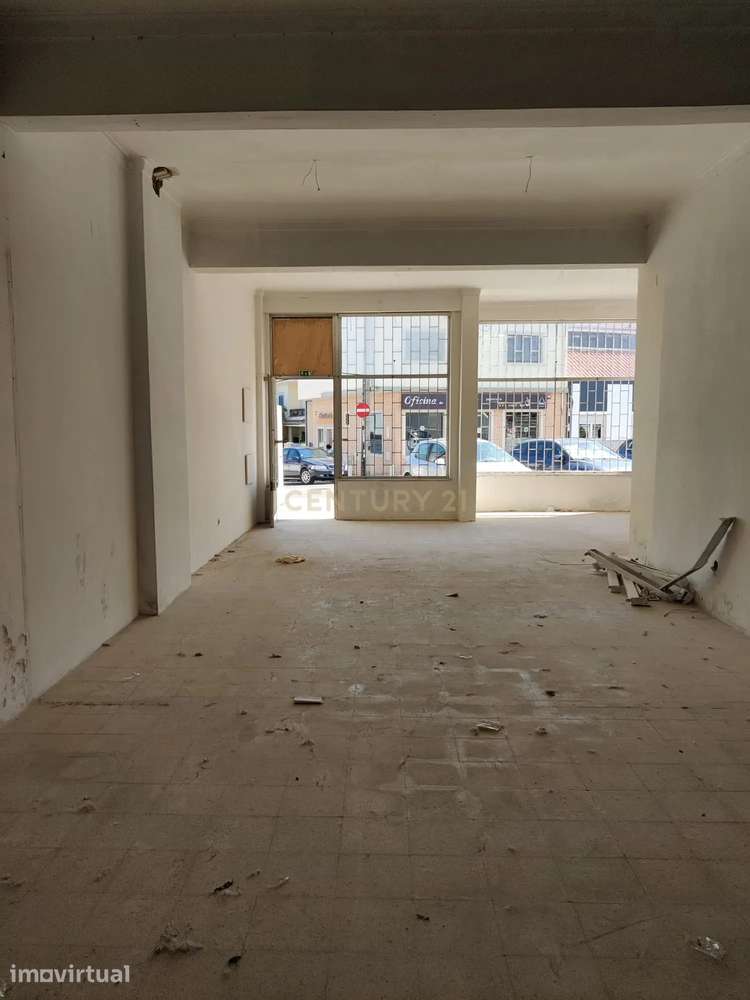 Espaço Comercial para Venda no Feijó em Almada - Grande imagem: 5/6