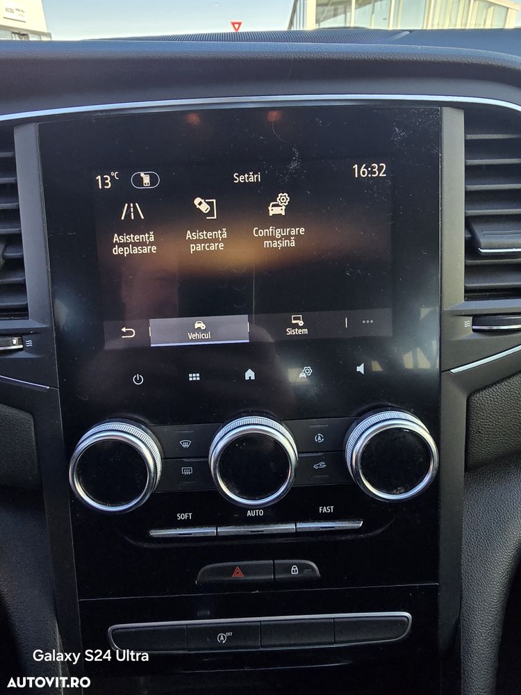 Renault Megane TCe Zen - 7