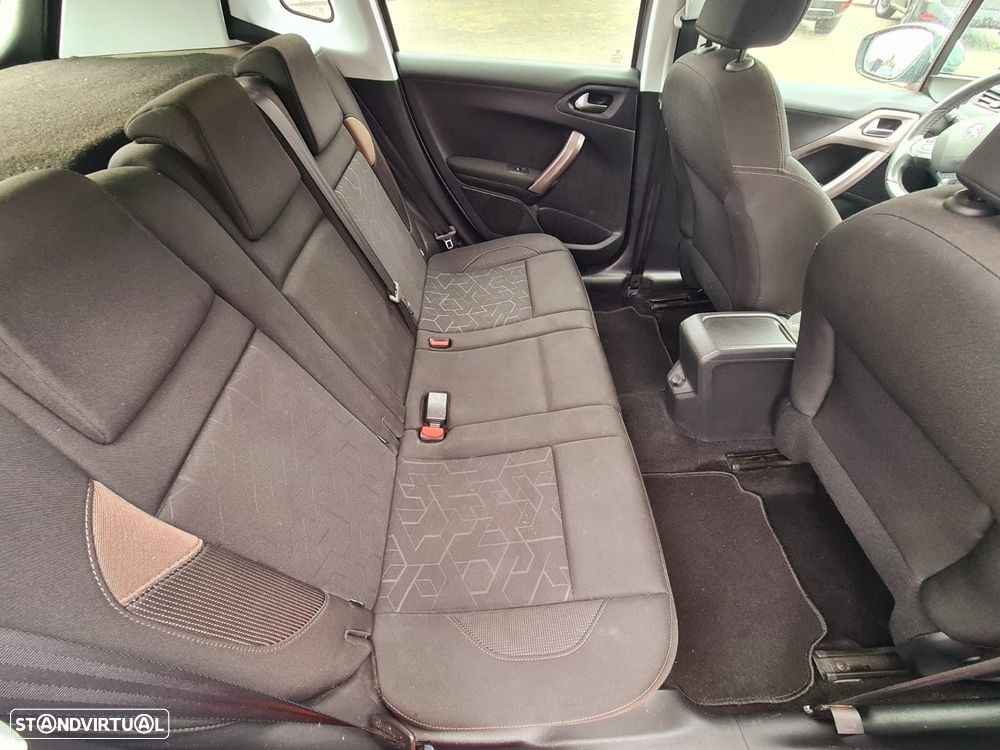 Peugeot 2008 1.6 BlueHDi Style - 12