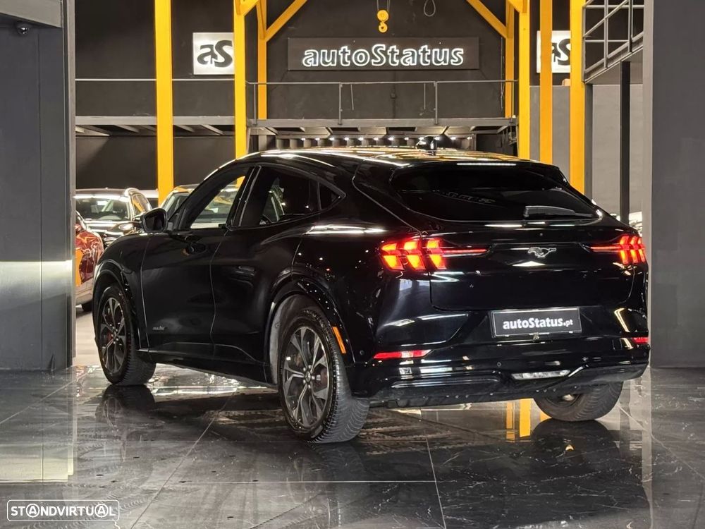 Ford Mustang Mach-E Alargada - 8