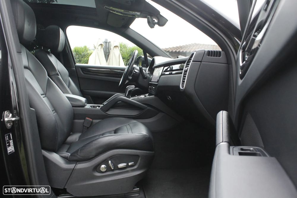 Porsche Cayenne E-Hybrid - 27