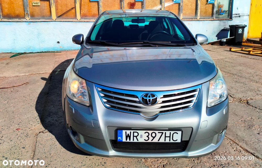 Toyota Avensis 1.6 Sol - 5