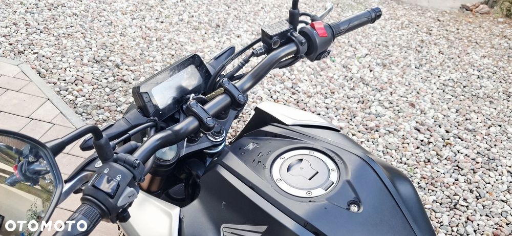 Honda CB - 8