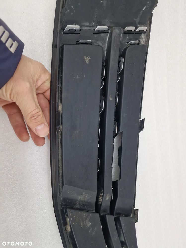 AUDI A4 B9 8W0 S-LINE 15- PRAWA KRATKA BOCZNA ZDERZAKA PRZEDNIEGO PRZÓD , NR 8W0807682F , NR AUKCJI D/96 - 6