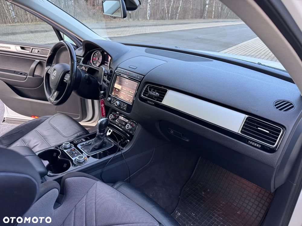 Volkswagen Touareg 3.0 V6 TDI BMT Perfectline R-Style - 14